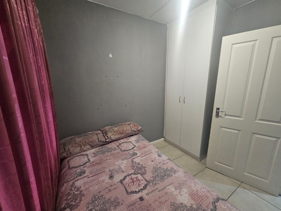 2 Bedroom Property for Sale in Stellendale Western Cape